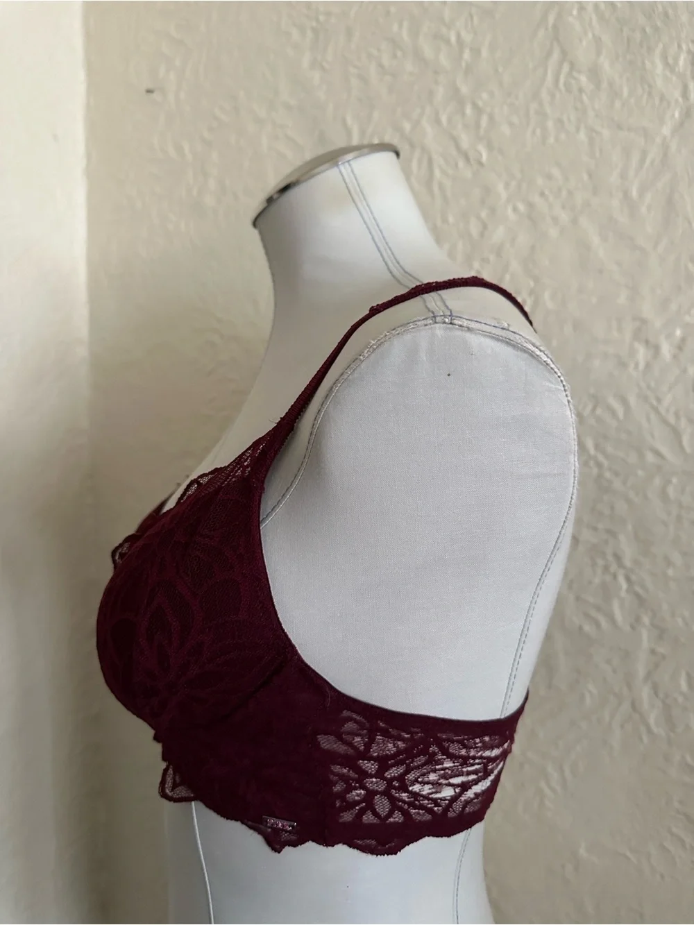 Victoria’s Secret Pink Burgundy Floral Lace V Wire Bralette XS - Picture 5 of 9